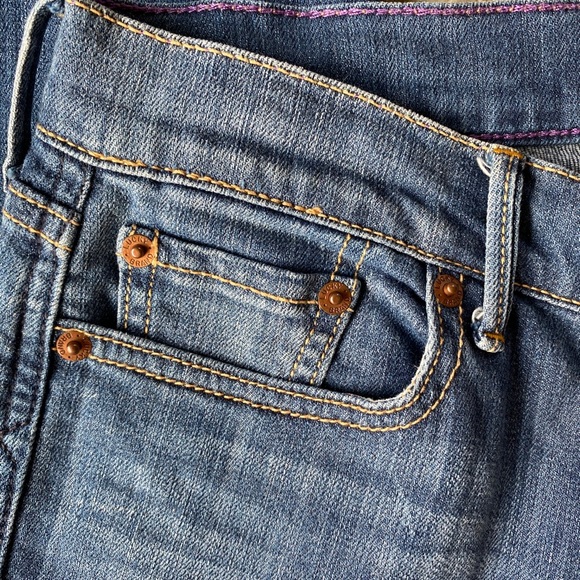 Lucky Brand Cropped Jeans - Picture 9 of 11
